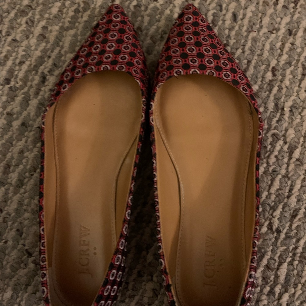 J. Crew size 6 Women’s pointy toe flats. Super cute pattern!